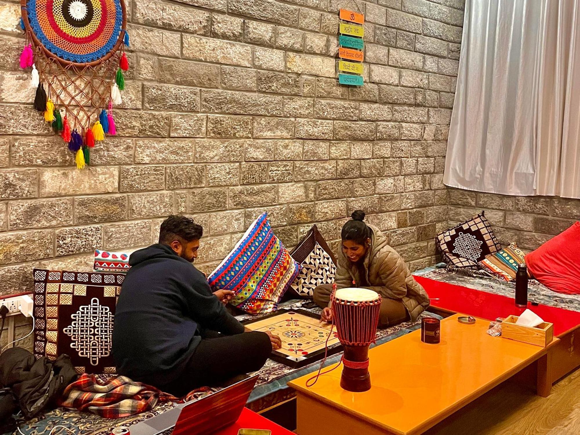 Fluestern Hostel And Cafe Nagar  المظهر الخارجي الصورة