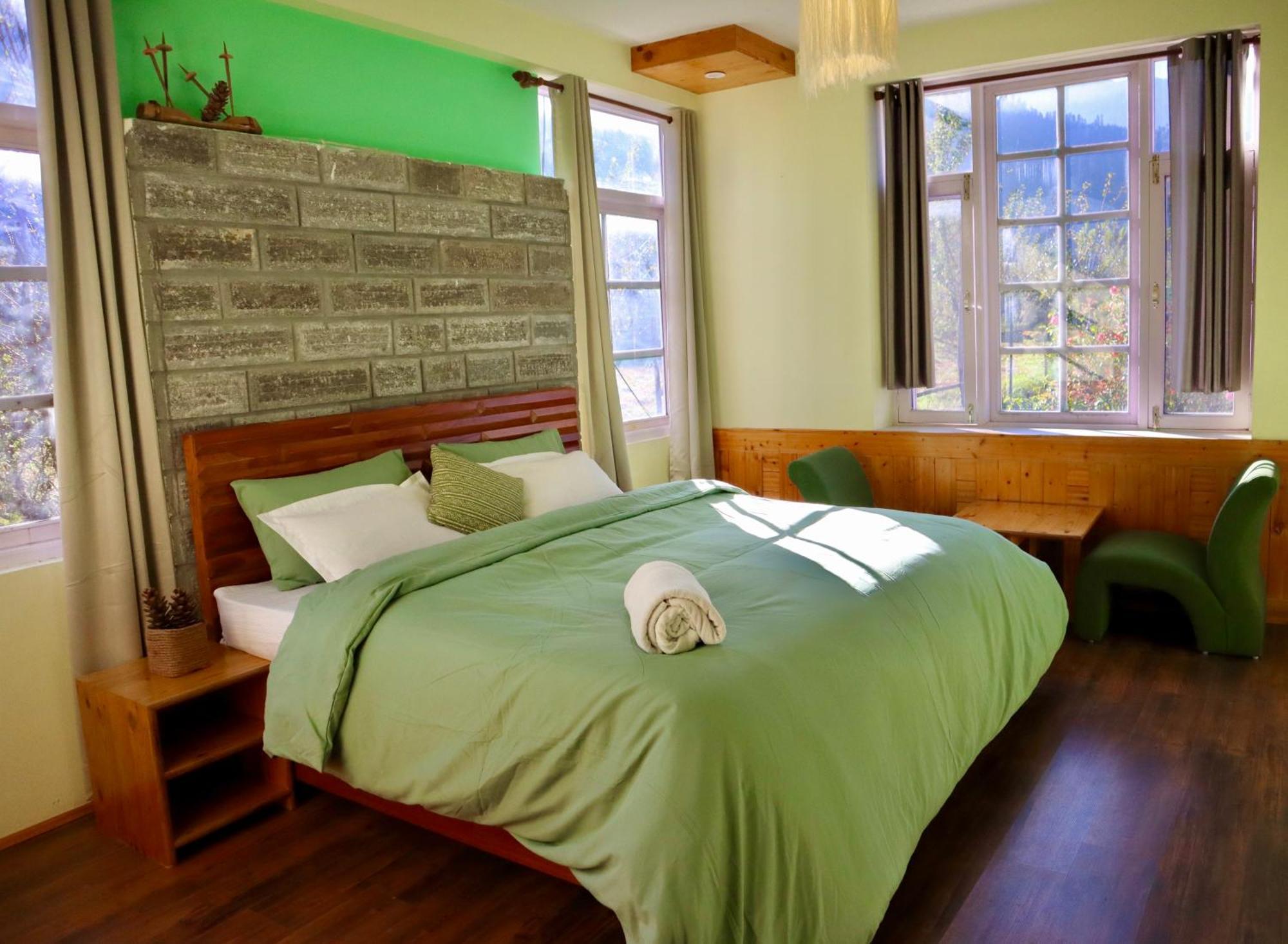 Fluestern Hostel And Cafe Nagar  المظهر الخارجي الصورة