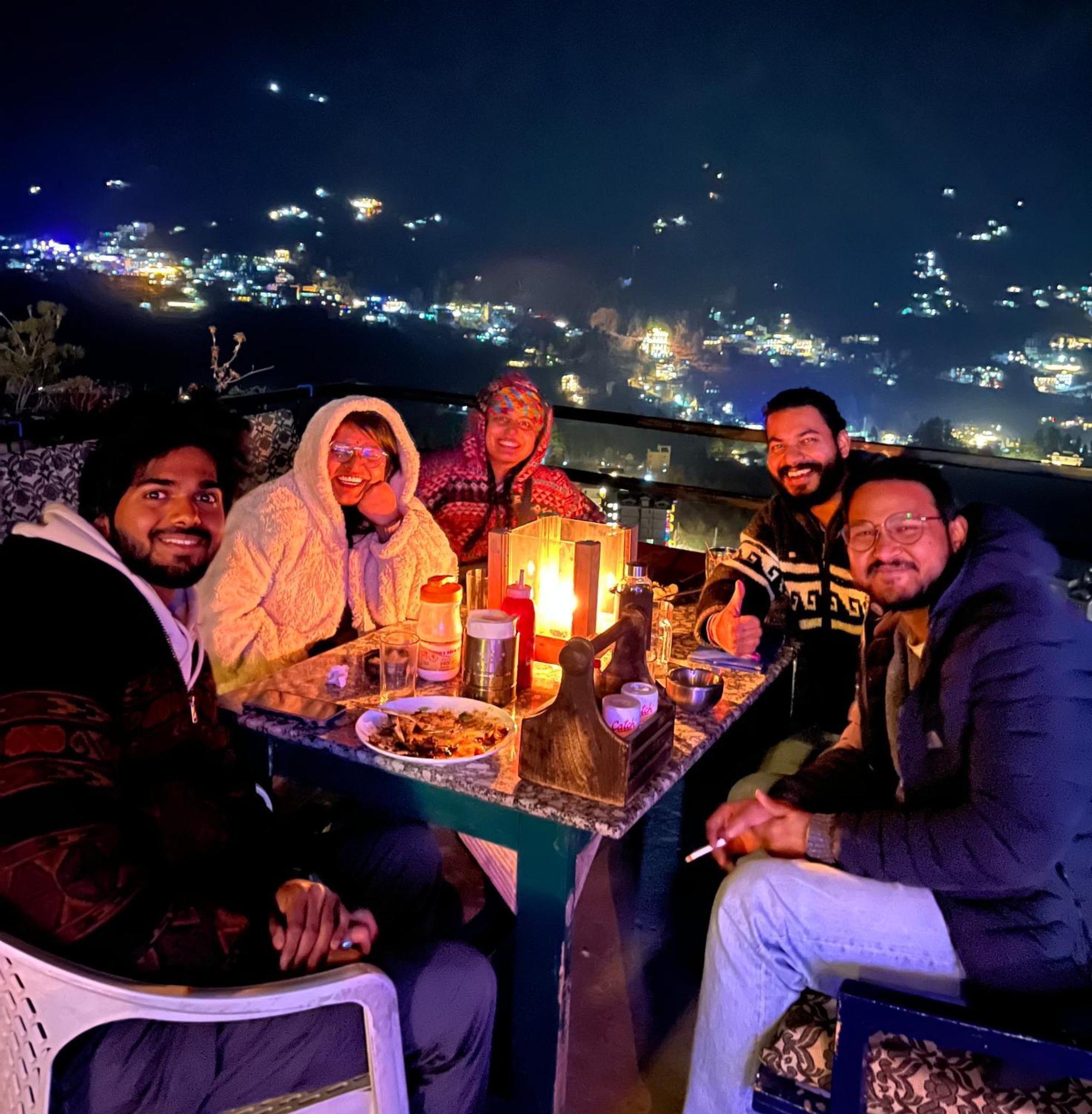 Fluestern Hostel And Cafe Nagar  المظهر الخارجي الصورة