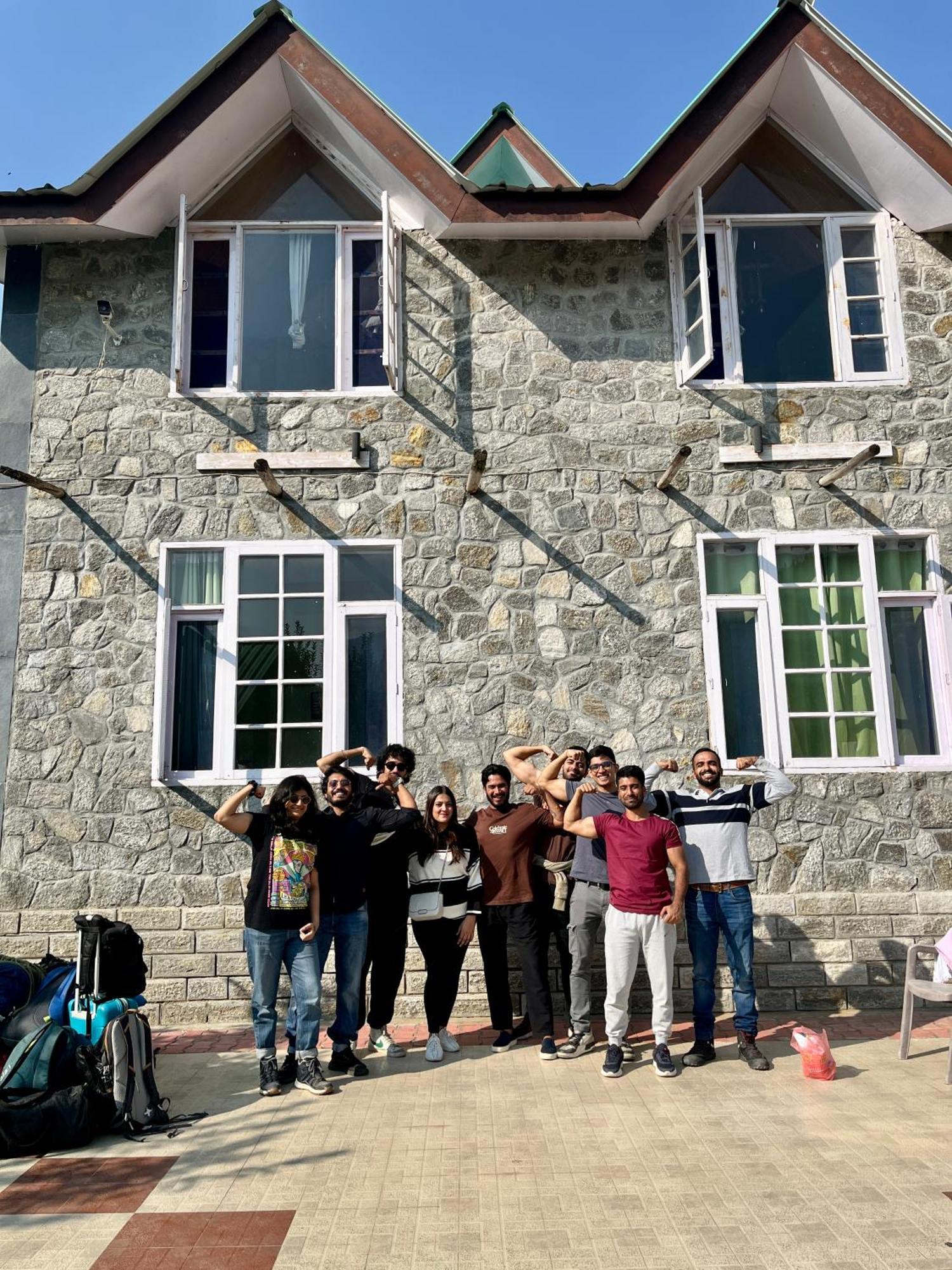 Fluestern Hostel And Cafe Nagar  المظهر الخارجي الصورة